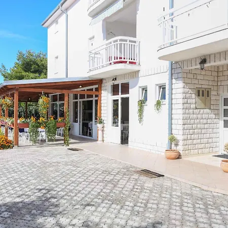 2 * Rogoznica (Sibenik-Knin)