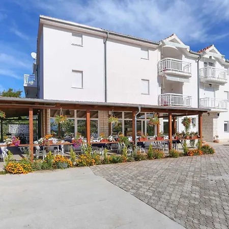 2 Apartman Rogoznica (Sibenik-Knin)