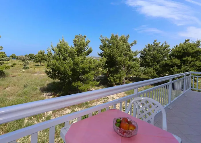 2 Rogoznica (Sibenik-Knin)