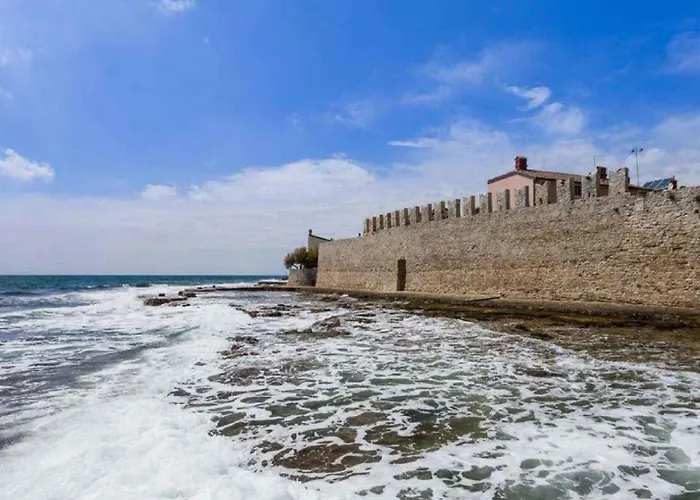 2 * Rogoznica (Sibenik-Knin)