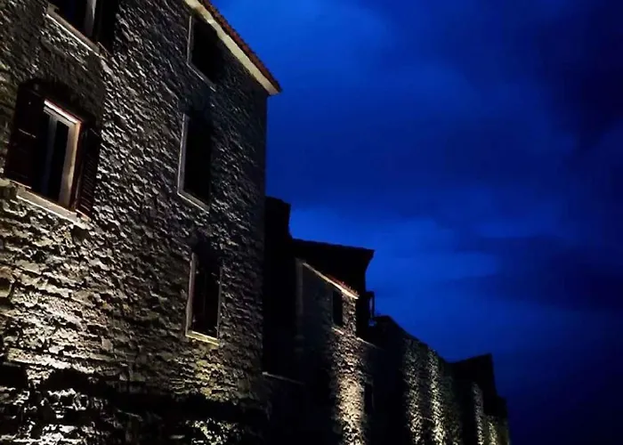 2 Daire Rogoznica (Sibenik-Knin)